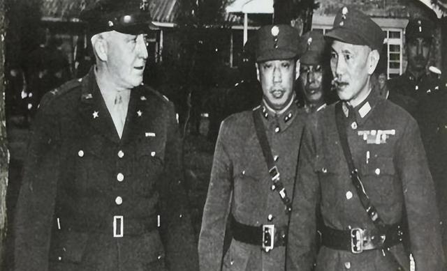 1949年蒋介石败退台湾，手里到底还有多少兵？真相太扎心！

提起1949年，很