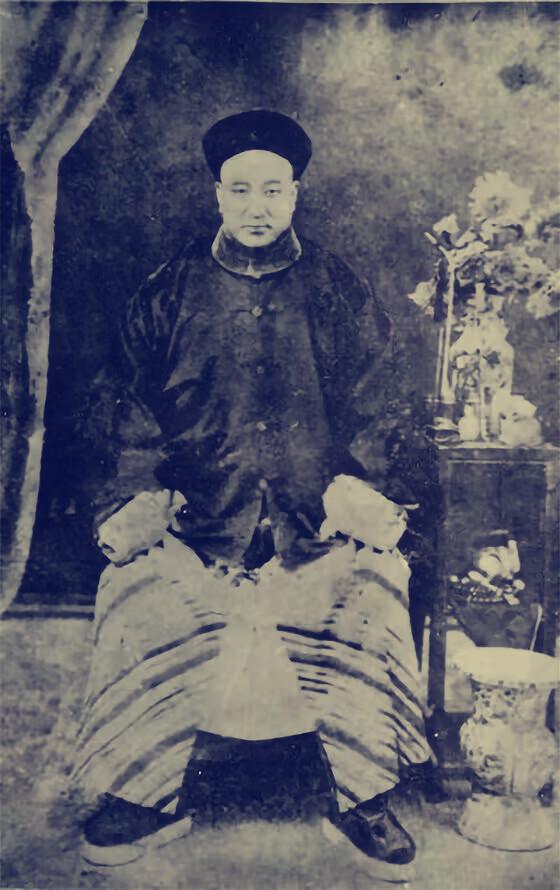 1876 年，彝族将领蒋宗汉为兑现少年誓言，私人捐资 10 万两白银，历时 5 