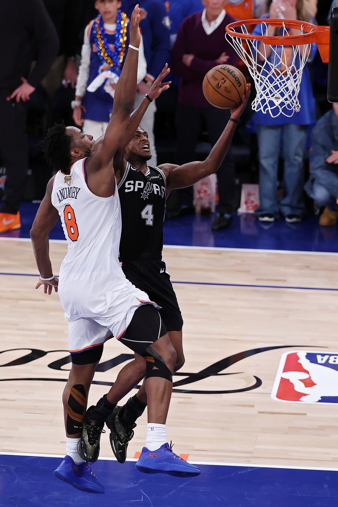 NBA 马刺惨遭29分大逆转！吉诺比利：幸好世界杯开打了 帮我分分心 
