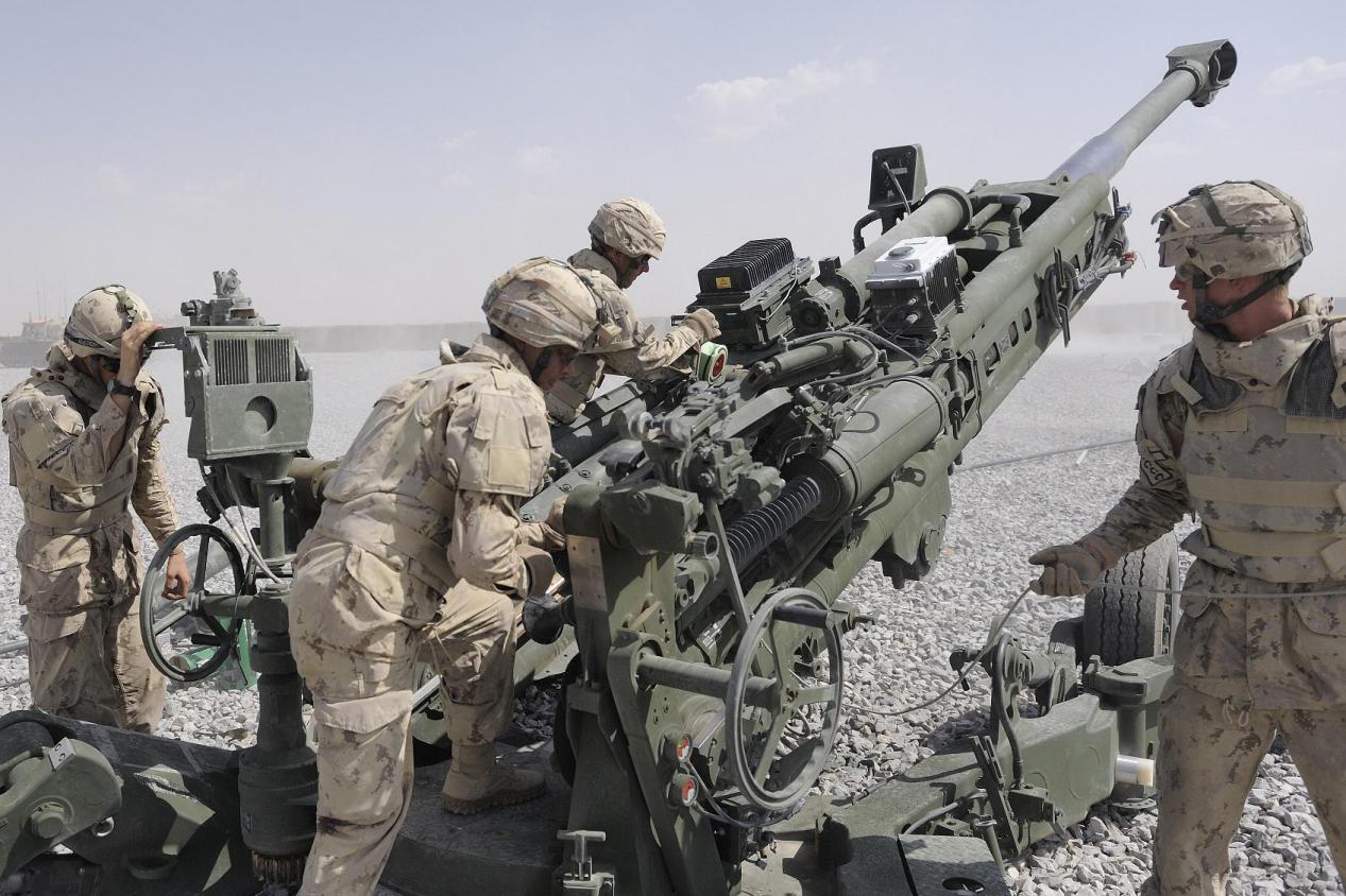 乌克兰陆军司令西尔斯基将军在接受英国媒体采访时表示，夺回巴赫穆特的所有条件都已具