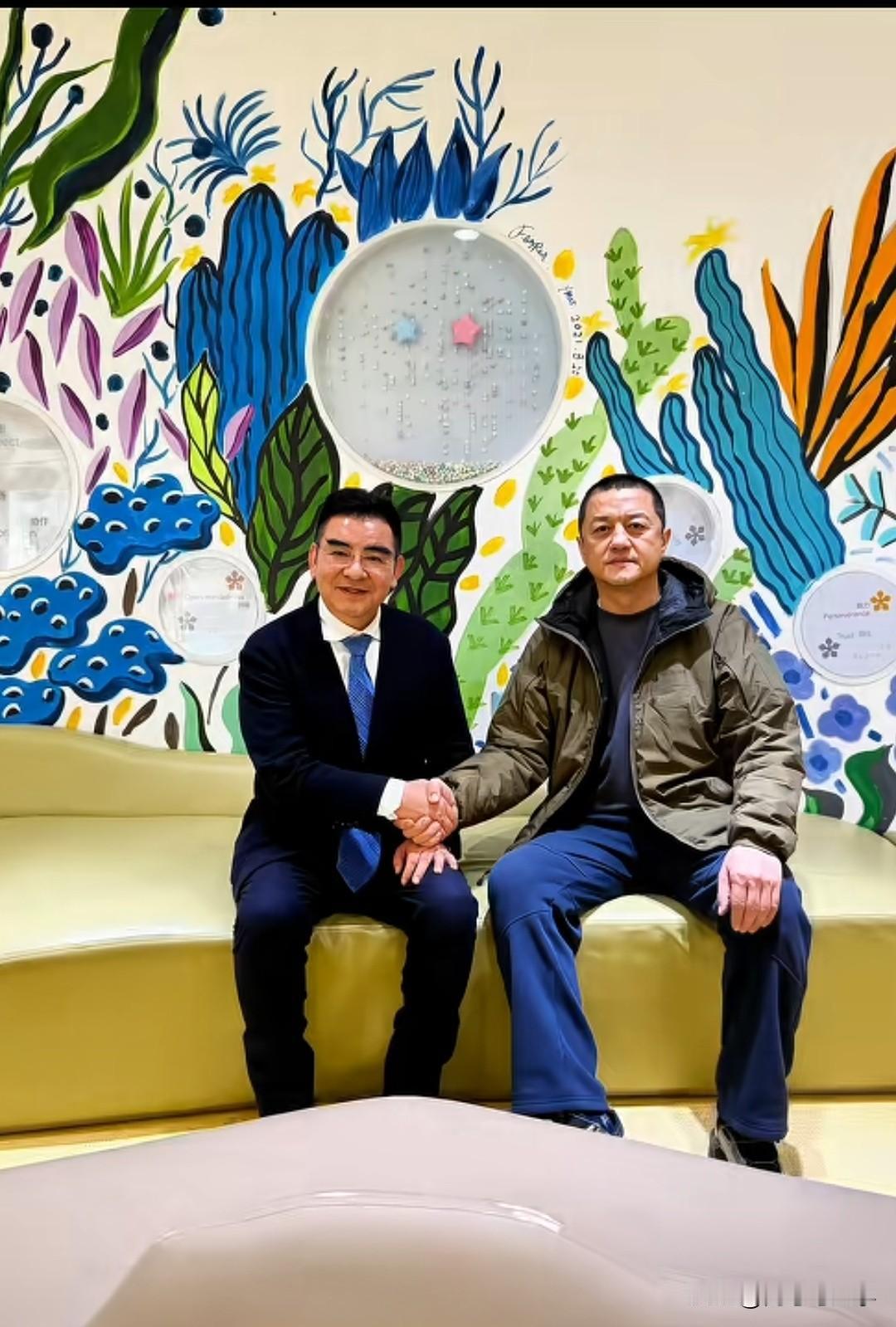 李亚鹏在最困难的情况下能坚持到现在实属不易，精神可佳，值得称赞，标哥鼎力相助更值