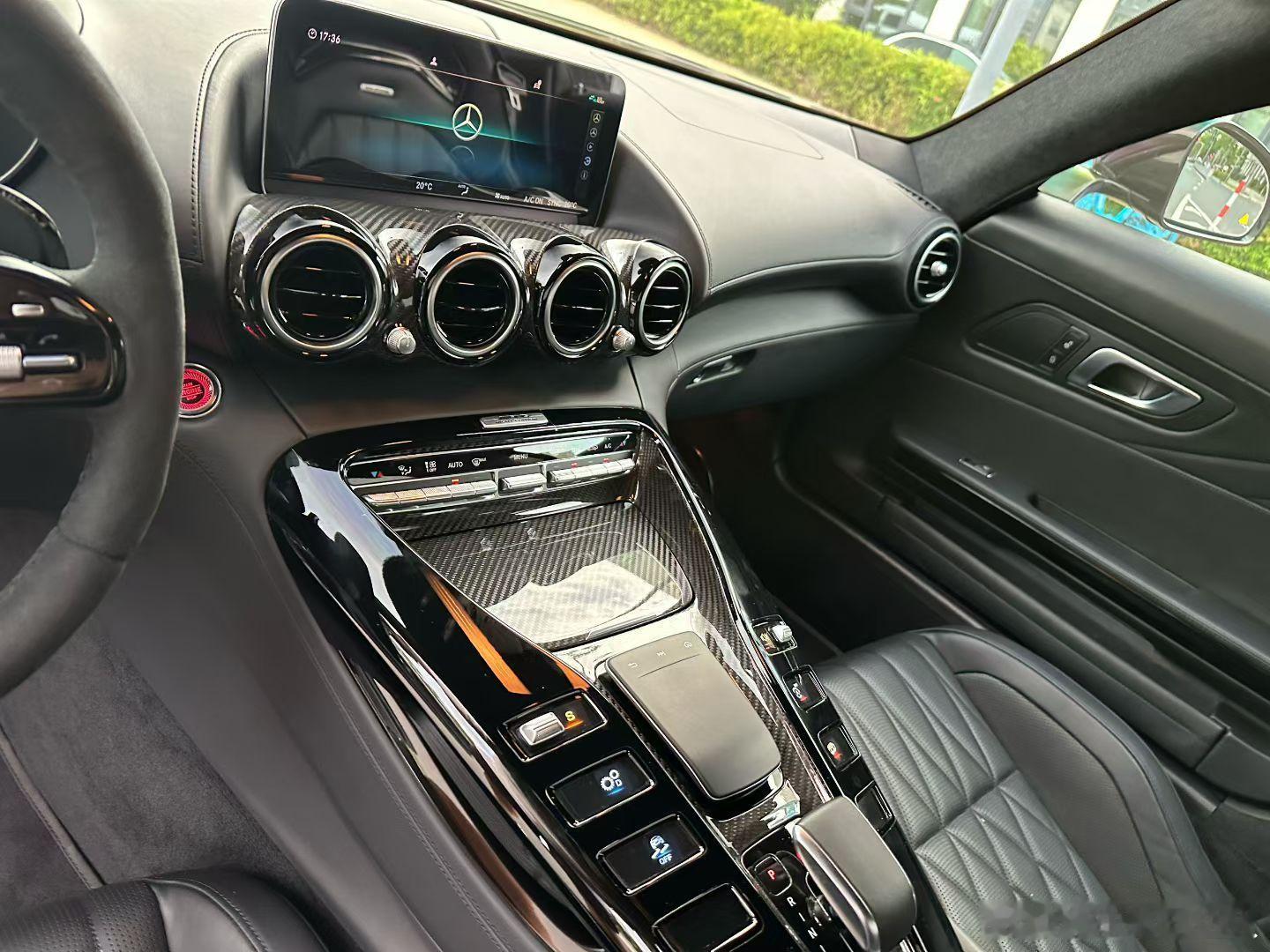 奔驰AMG GT 暗夜特别版 原厂月光石灰金属漆贴磨砂黑 碳纤维内饰 菱形格座椅