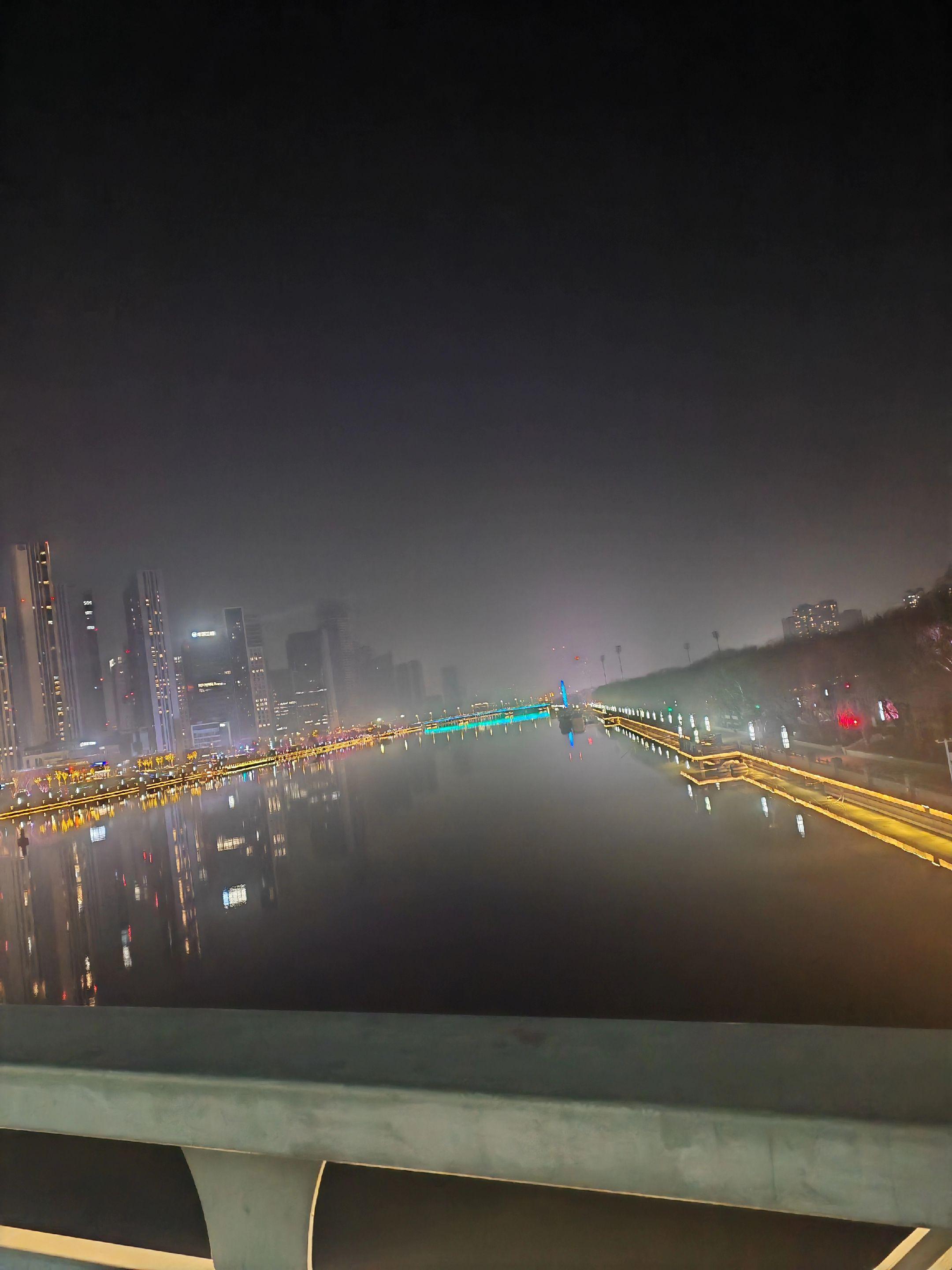 最后的倔强 带你们看夜景