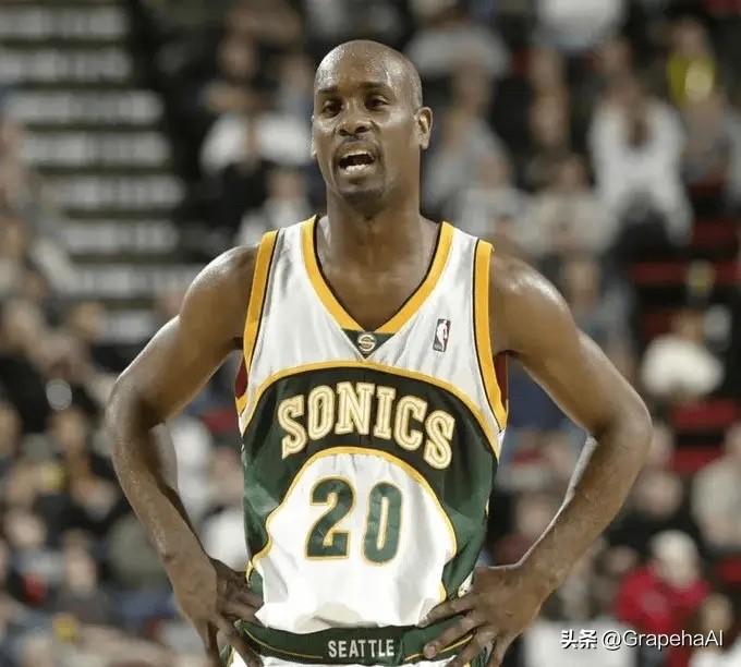 NBA名人堂成员加里·佩顿（Gary Payton）近日在《Knucklehea