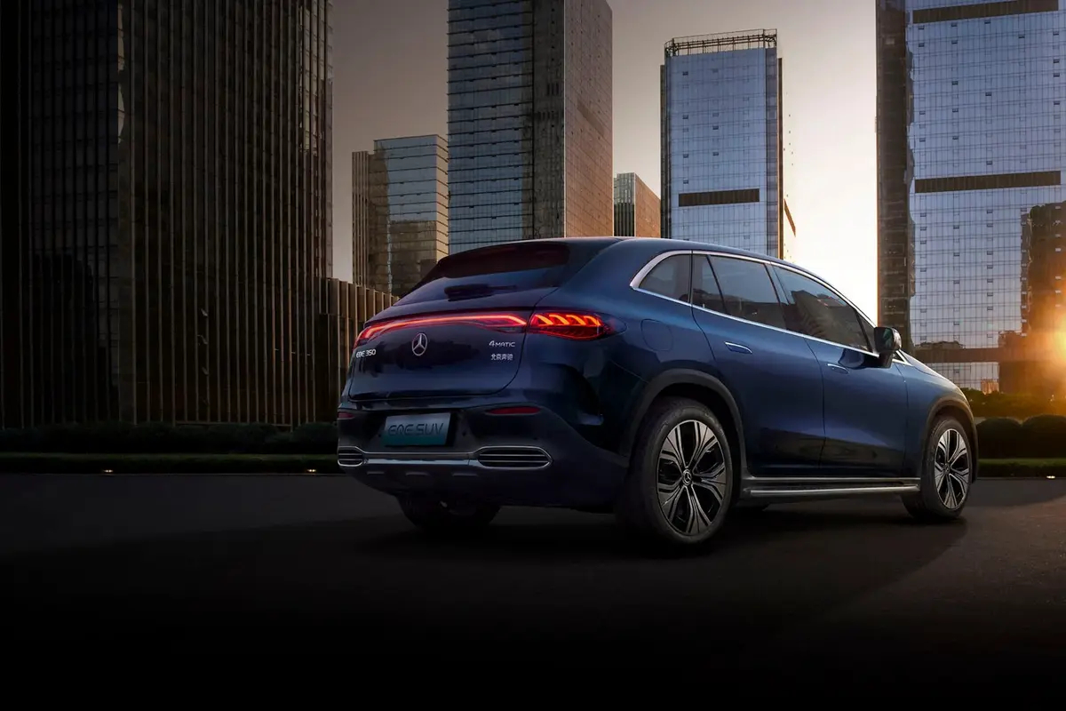 2026 奔驰EQE SUV 