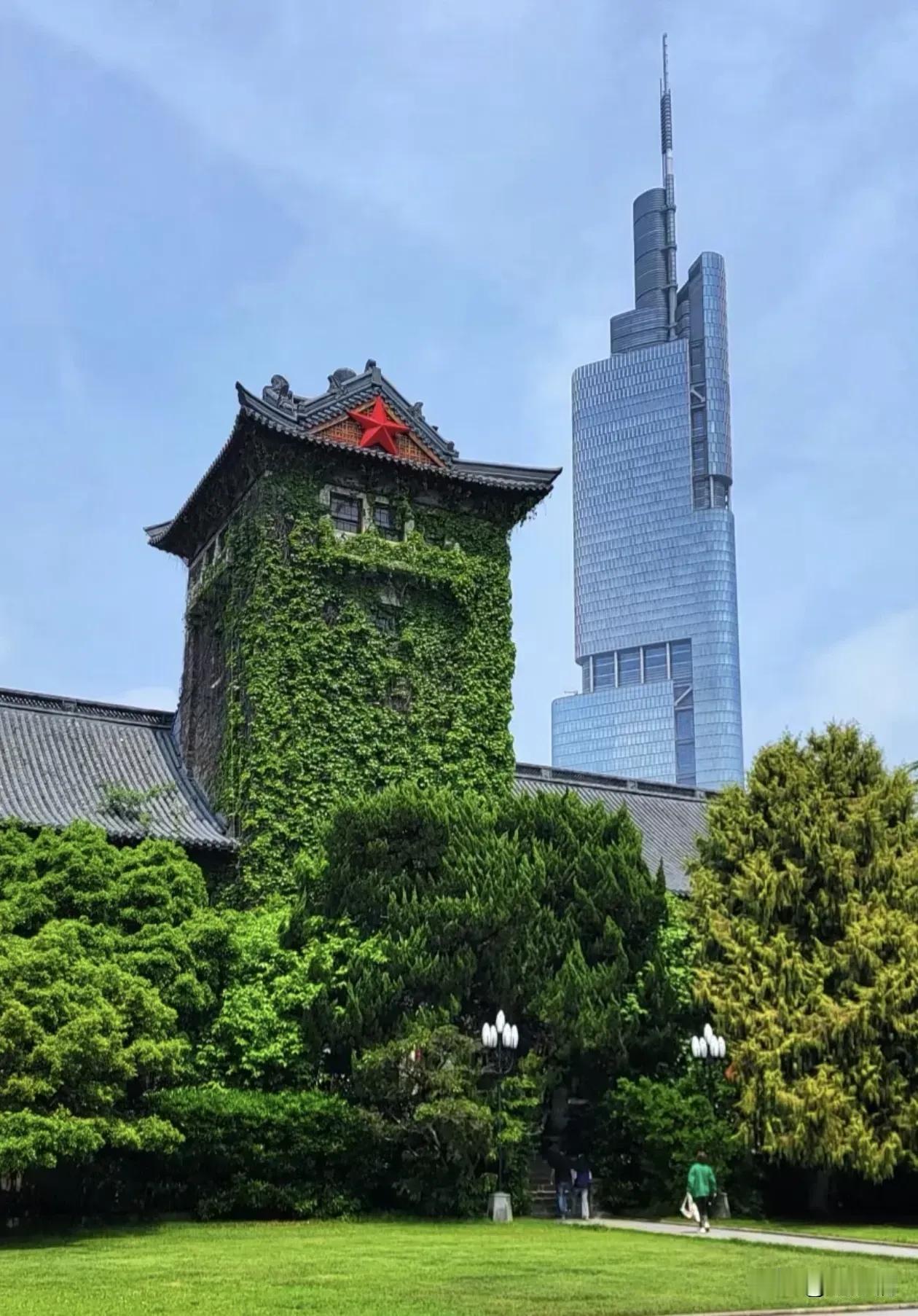 南京信息工程大学与南京大学的合并问题，确实反映了高等教育领域中的院校调整和合作情