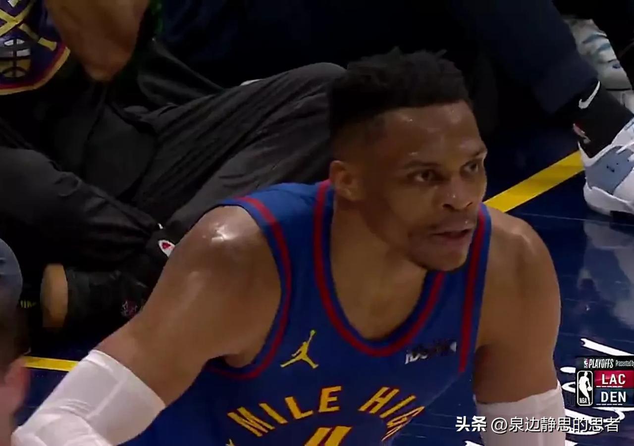 一点动静都没有！！威少新赛季不会真的要离开NBA赛场了吧！！！
1：比永博1年合