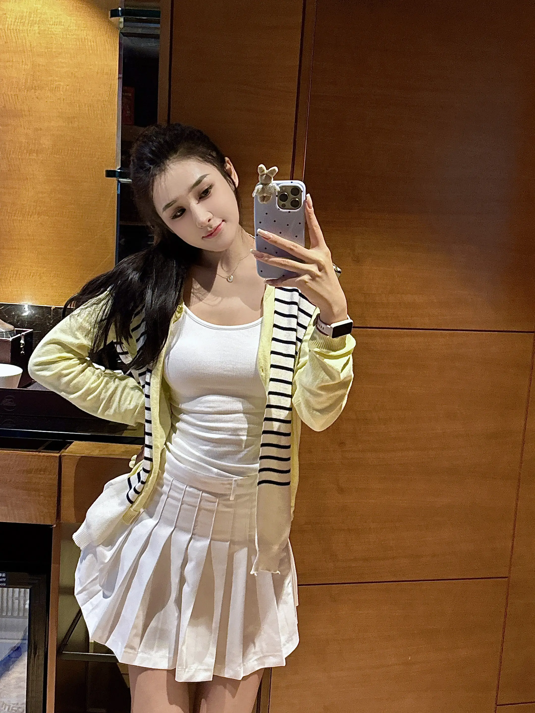 你羞涩的拍下的照片