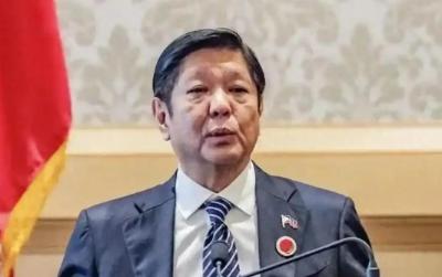 菲律宾当初撕毁中国49亿美元铁路贷款，如今马科斯在新德里金砖峰会握紧莫迪的手，可