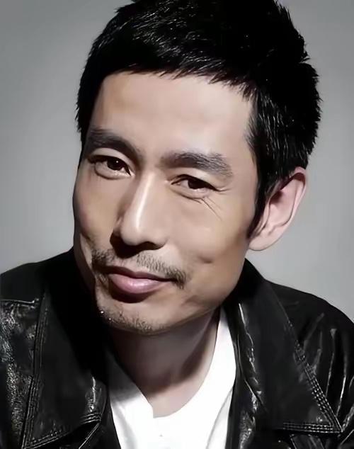 发现一个有意思的事，只要是成泰燊演的戏，
不管是谁演男主角，演技好不好，他演得配