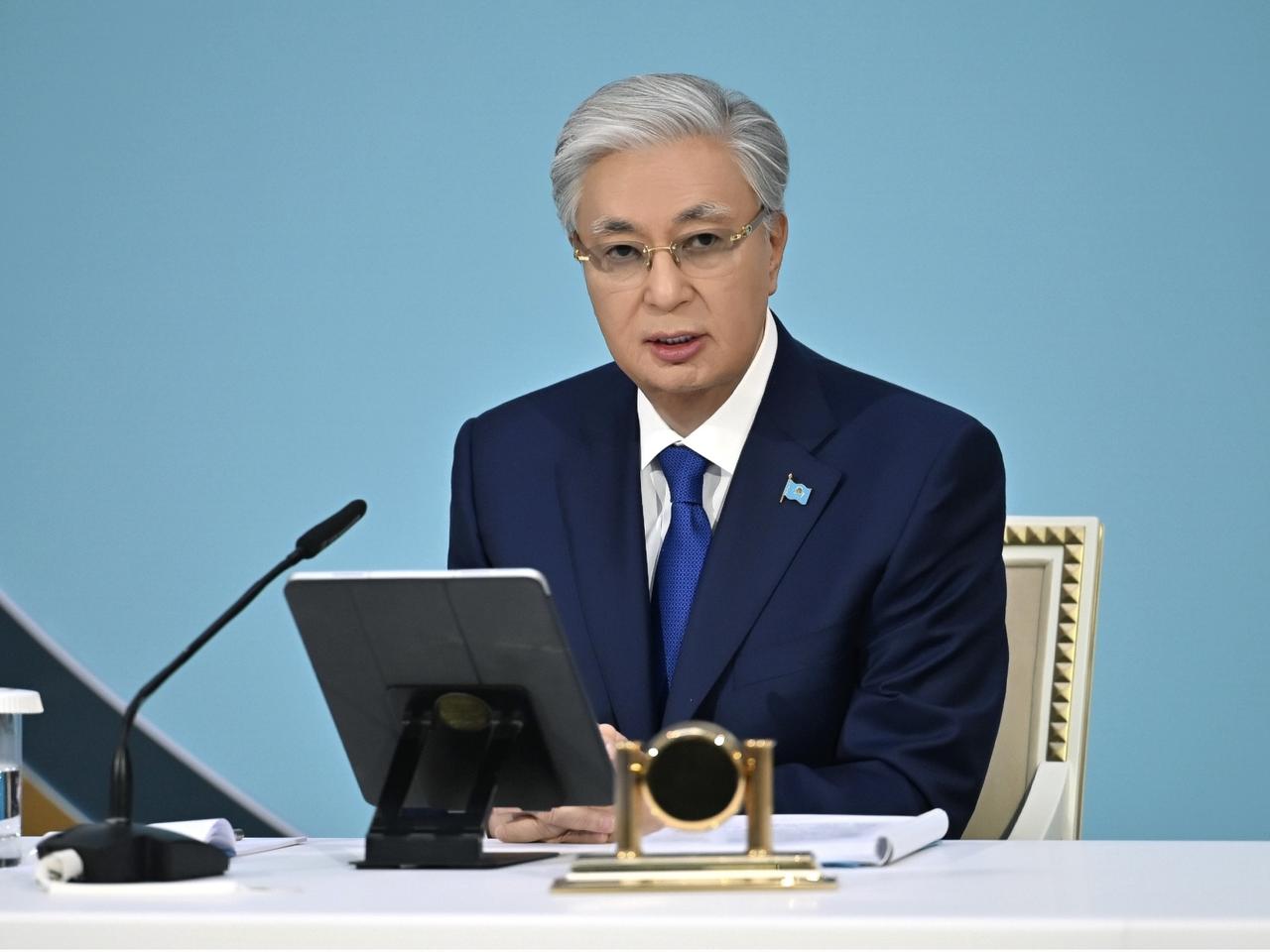 托卡耶夫赢定了：隐忍多年，终于换来天翻地覆。距离哈萨克斯坦议会选举还有两周，最新