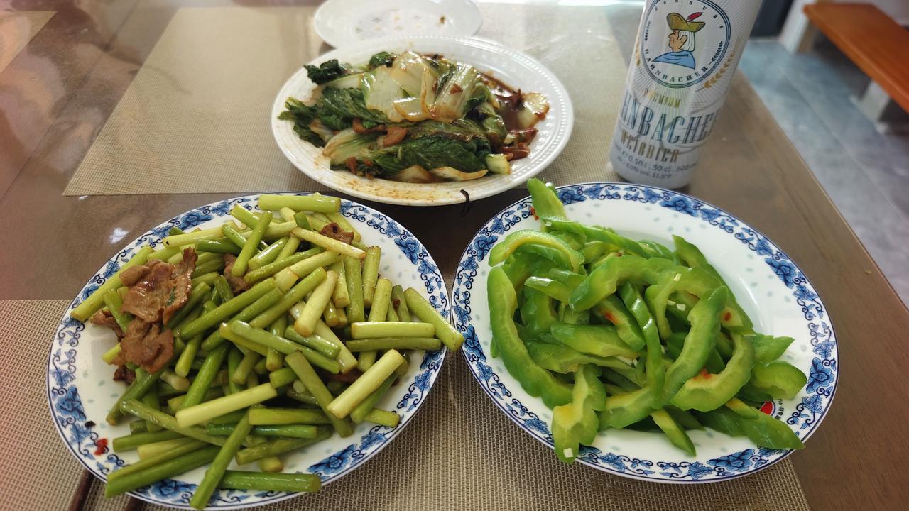 一方水土养一方人有多层内涵，其中一条就是特定饮食习惯适应特定的气候环境。
全国各