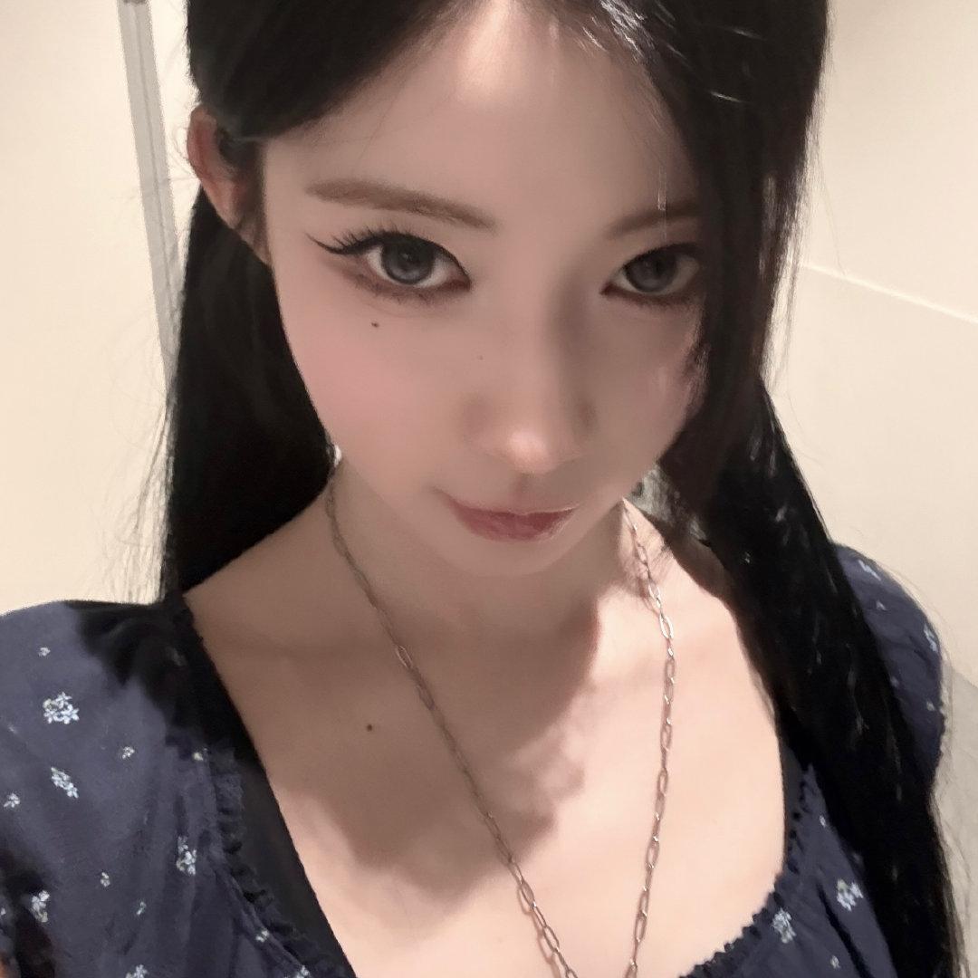 榎并杏纱好喜欢asa身上淡淡的养胃感…… ​​​