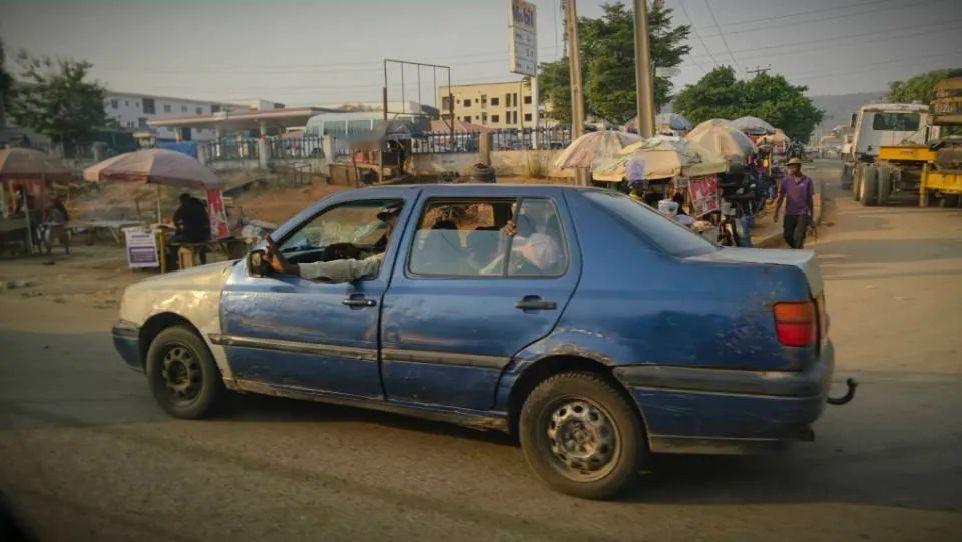 发达国家的报废车不远万里来到非洲，都将再战15~30年，直到无法再跑动，迎来真正