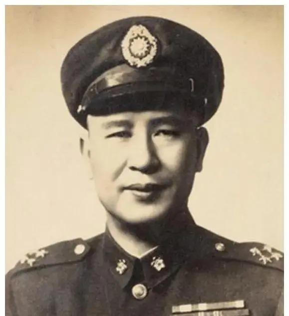 1950年，白崇禧逃到台湾后，在家闲着没事，便去拜访邻居朱怀冰，不料刚迈进大门，