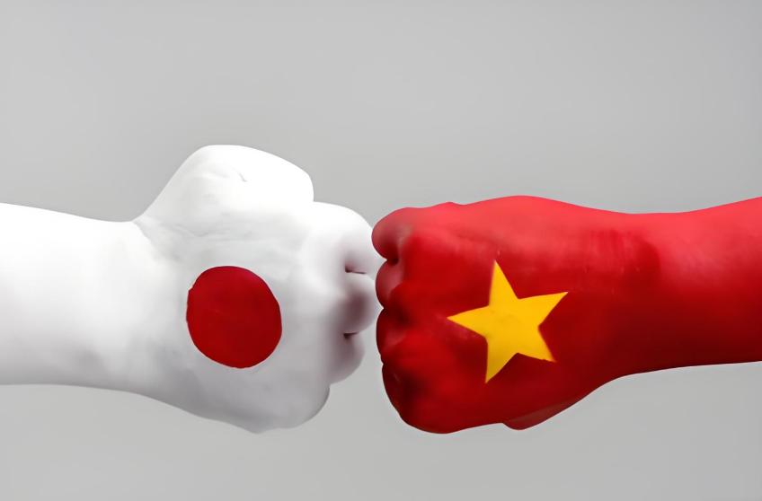 说白了，要是真跟日本有冲突，就算给一整年时间，想稳稳拿下都难如登天。不是我想泼冷