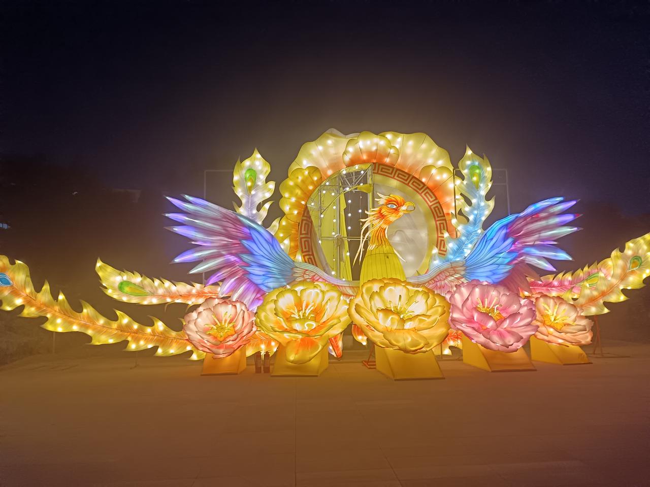 2007年，美国次贷危机爆发，直接倒了几家美国大银行，随着风险升级，进而影响到全