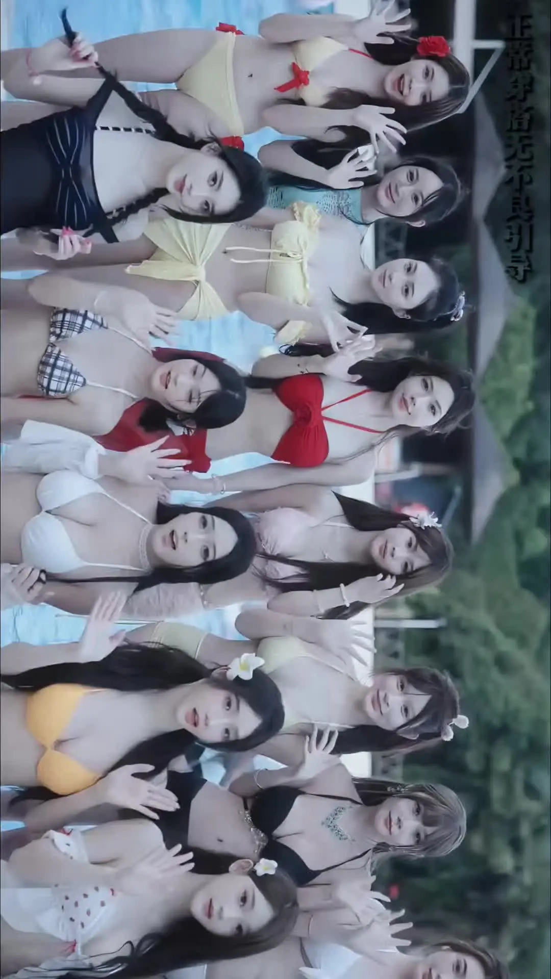 泳装👙 夏季玩水 泳池拍摄