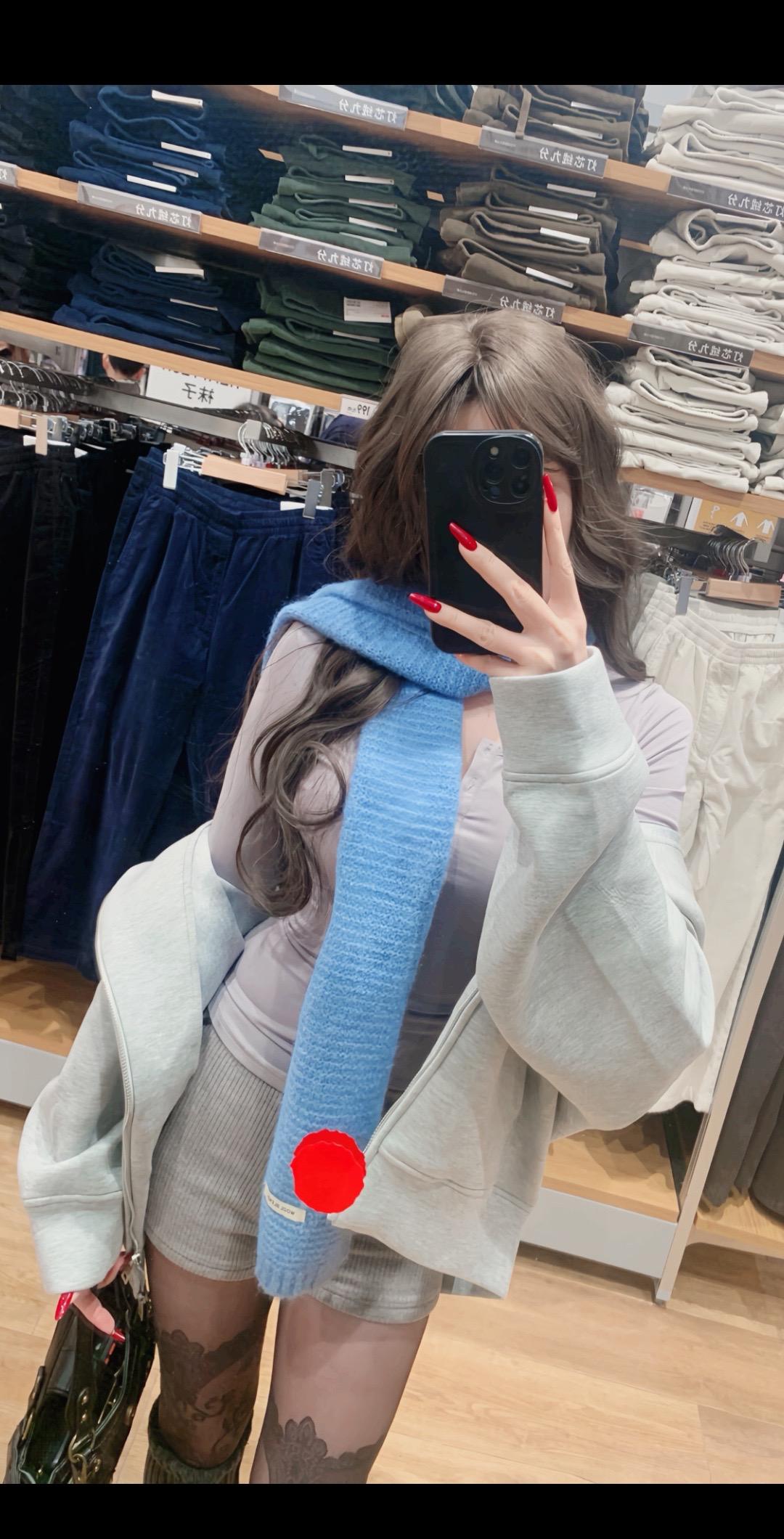 究竟是我好看还是花好看