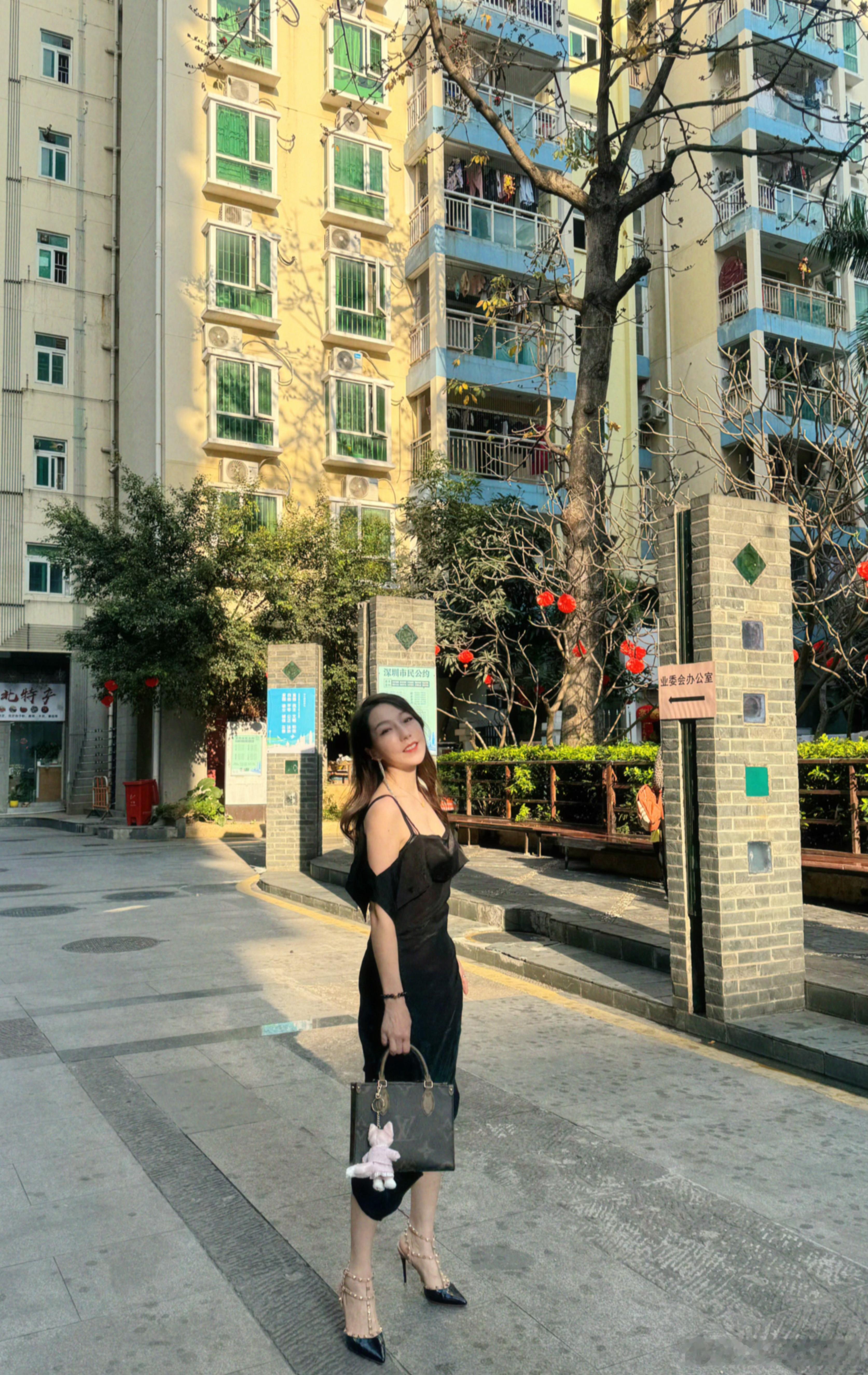 在老家冻死，来深圳热死！一点缓冲的时间都没有😭！  ​​​