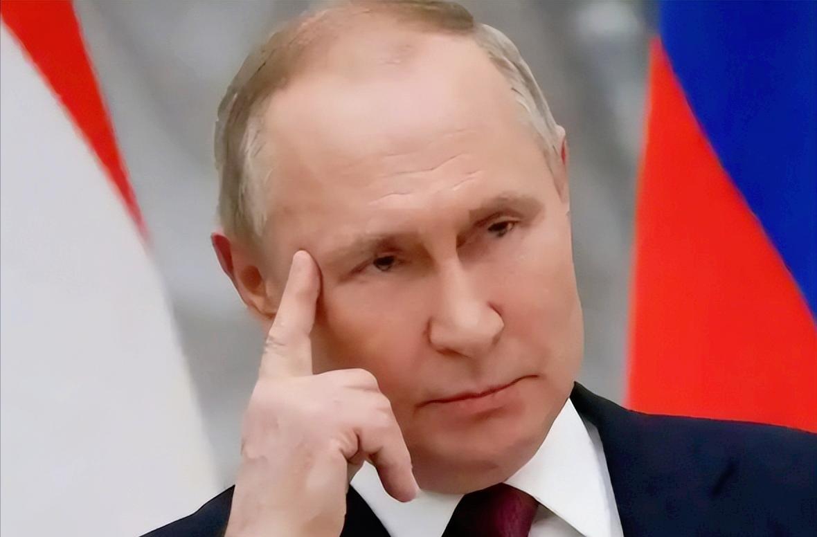 普京不喊打，但手里攥着核按钮。
军头在Telegram里喊“灭了乌克兰”，文化大