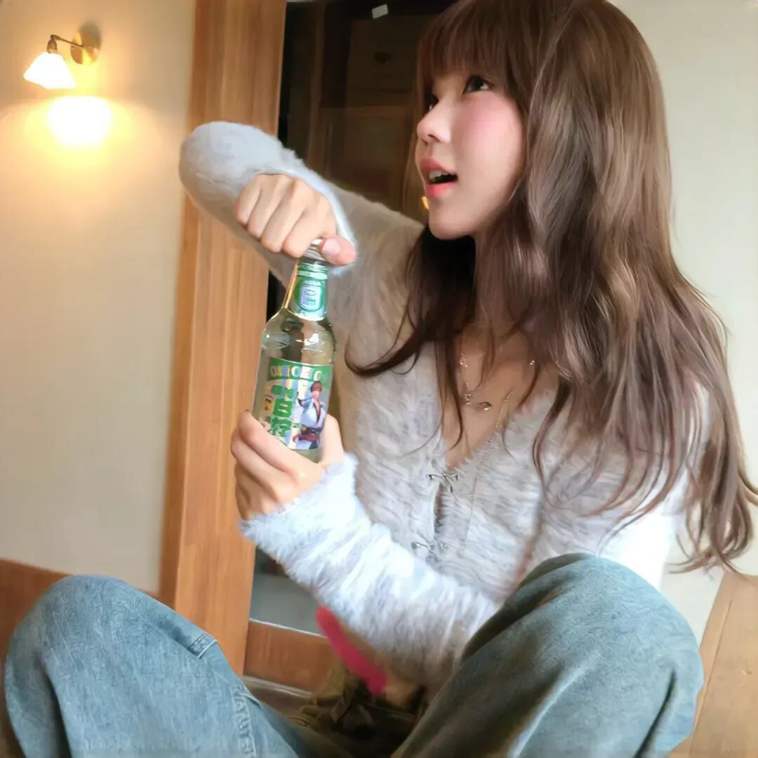 爱情的本质是两个强者的风花雪月 而不是两个废物软蛋的苦大仇深 人要靠近能托举和滋