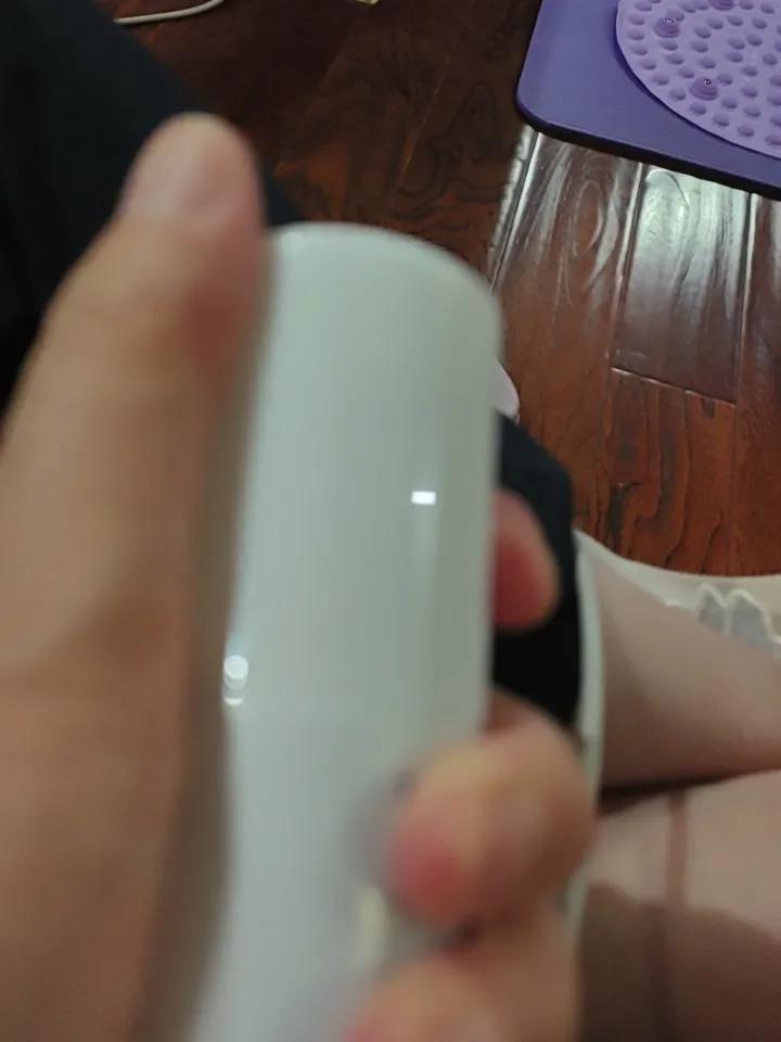 今天分享一下，治好脚气（以前叫香港脚[捂脸]）的喷雾剂。
我是70后，不幸读高中