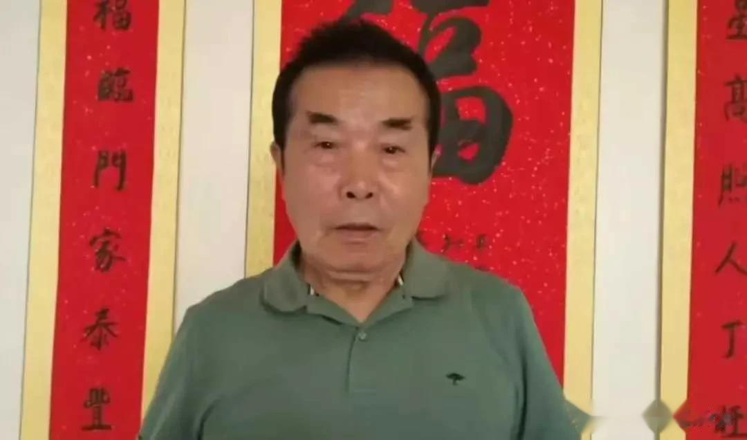 1988年冬天，何庆奎的人生处于低谷。他是一个被市场遗忘的编剧，连最基本的生活都