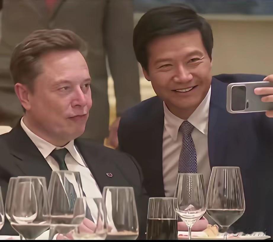 当年看不起马斯克的两位大佬，现在都还好吗？马斯克 经济 马云