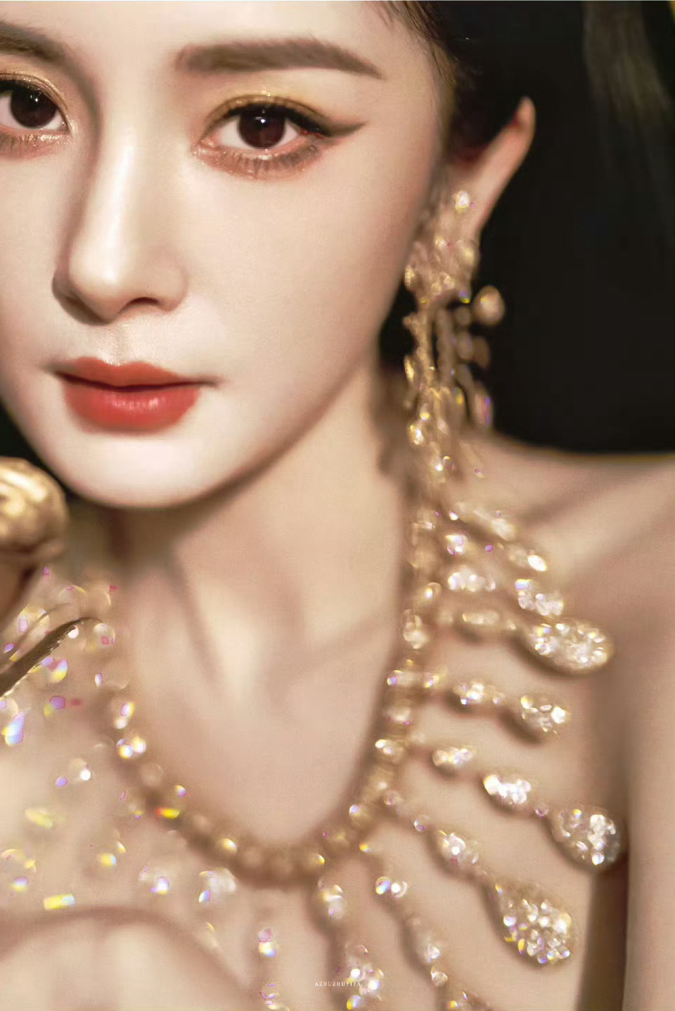杨幂 手切玫瑰美得钥匙 ​​​