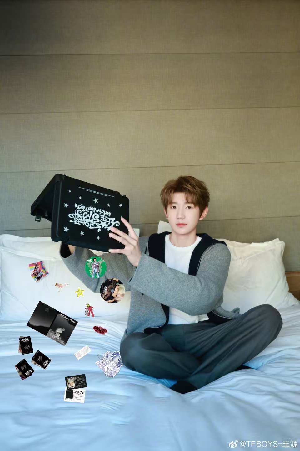 王源老己喜提专辑 王源老自喜提专辑 哇塞哇塞 