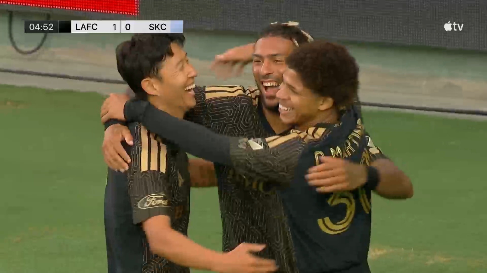 GOAL！开场第5分钟孙兴慜单刀破门！连续三场进球！VAR复审进球有效！1-0！
