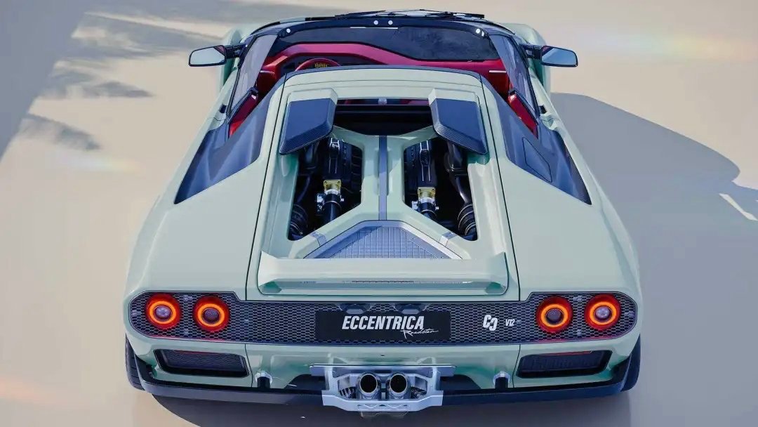 车市热门 意大利公司Eccentrica发布了全新的V12 Roadster，这