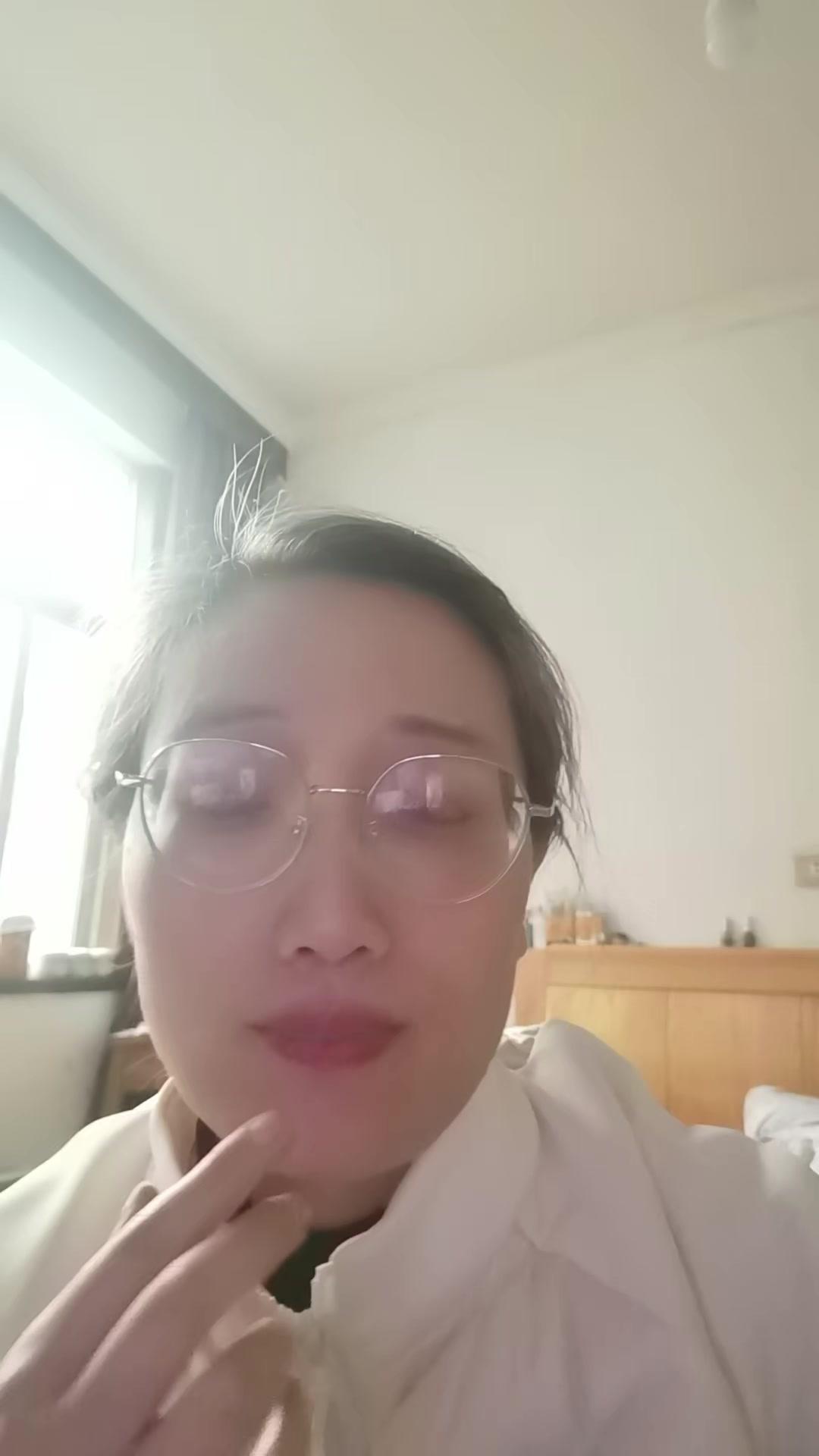 中国禁隐藏门把手！🚫隐藏式门把手真的难用到爆！
之前坐滴滴遇到过一次，完全没注