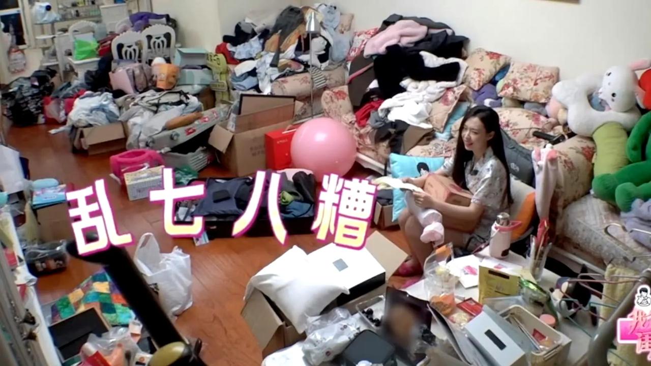 乱到让张小婉却步的家，藏着管乐最本真的生活褶皱。没有精致滤镜的堆砌，散落的物件是