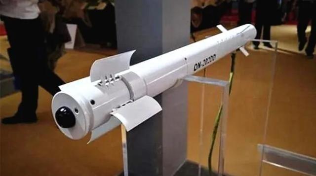 美军最恐惧的噩梦来了！中国“袖箭”导弹惊全球，3万元一发，重量不足4公斤，仅有黄