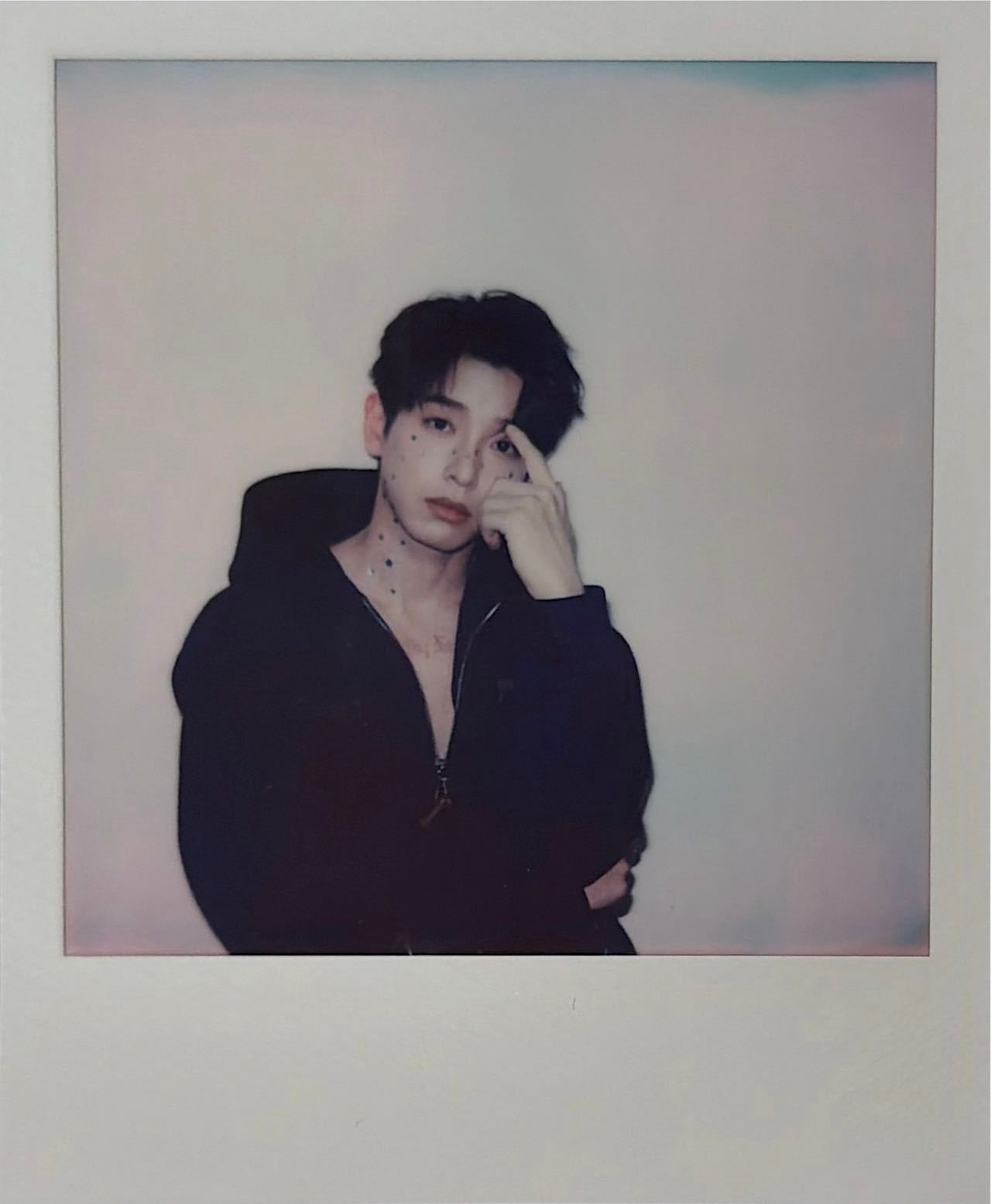 彭昱畅星星贴纸妆 不敢相信这个贴着星星贴纸wink的居然是，是被电视剧年少有为 