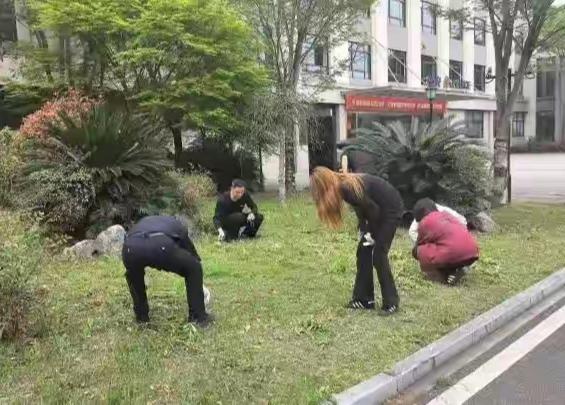 辍学、网恋、住桥洞，一顿番茄炒蛋把他拉回来！

2026年4月，武汉一个16岁的