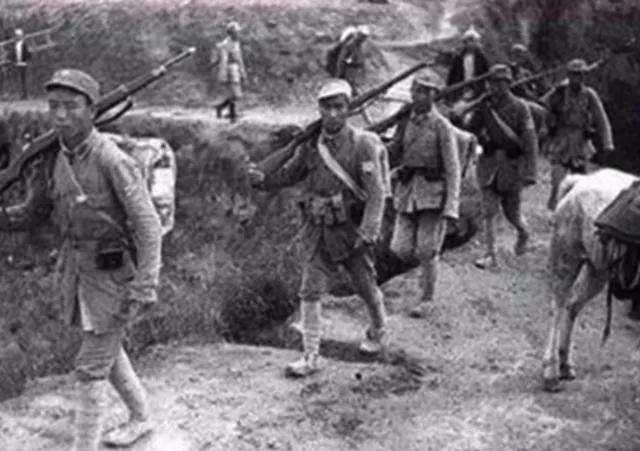 1939年，大地主宗子敬将多名八路军接到家中休养，谁料八路军还没待一会，日军就围