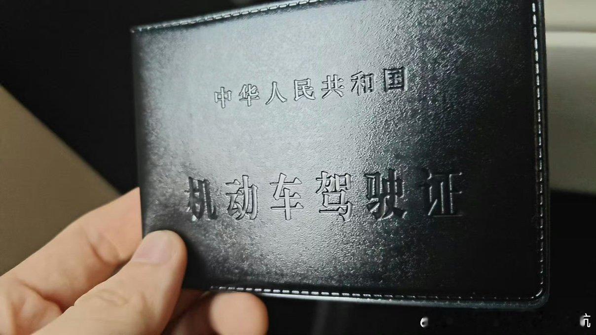 左航实习贴脸上这个大实习标！左航实习标贴脸