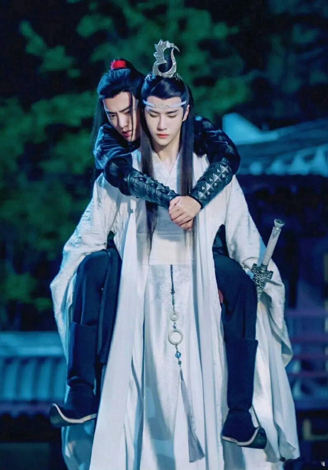 那年最火的剧叫《陈情令》肖战 王一博 我们来日方长[泪][泪][泪]肖战留了陈情
