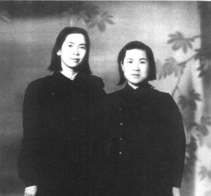 毛主席家来了客人， 但是警卫员不认识，两个人就吵了起来，毛主席问怎么回事，一个卫
