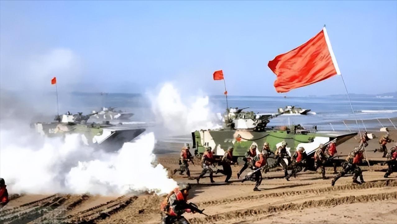 软硬两手！黄岩岛大练兵，中国格局真的太稳了！

近日，南部战区联合海警在黄岩岛周