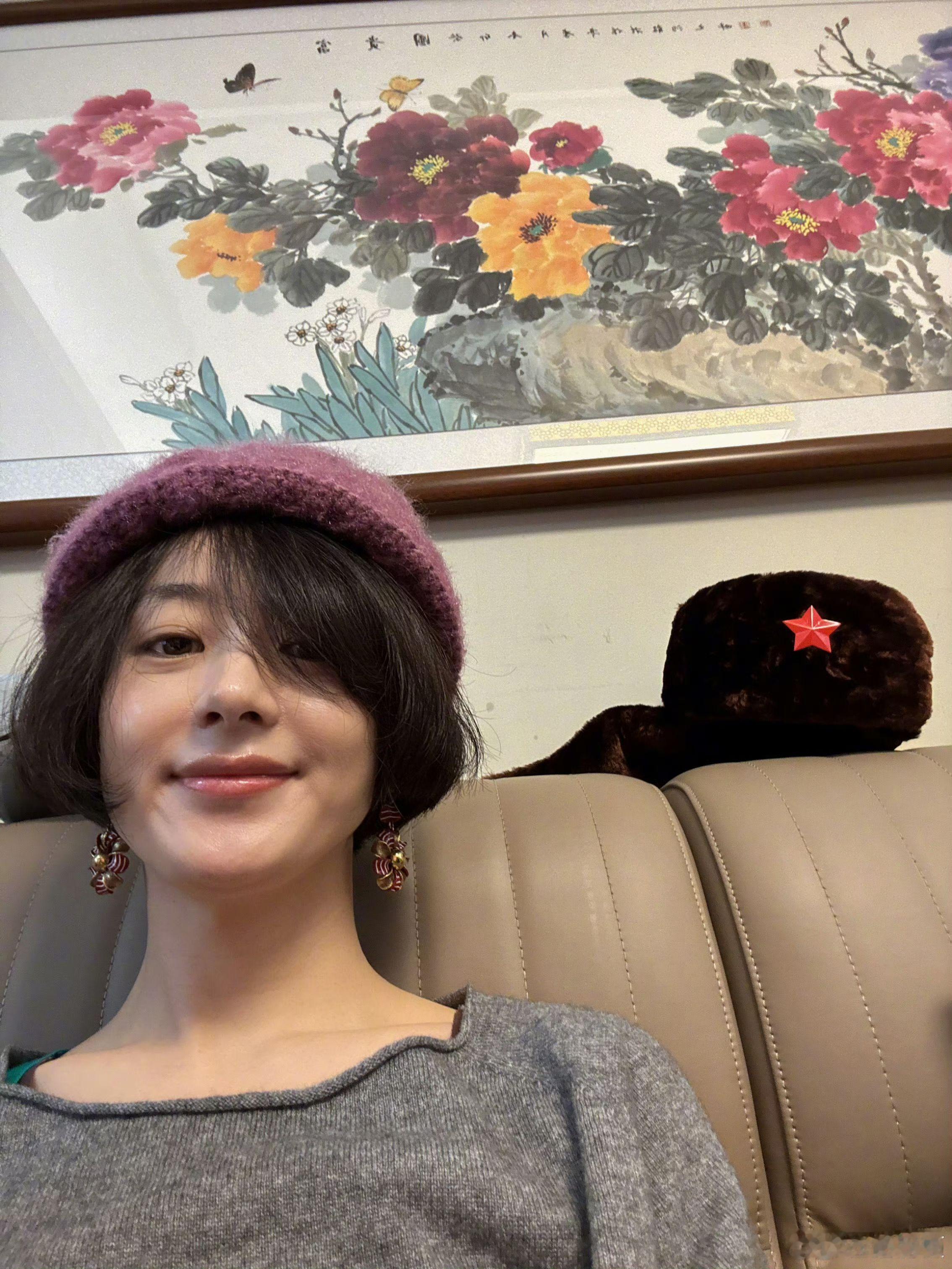 赵丽颖的拍照视角我是万万不敢碰的[微笑]姐你是真·随手一拍啊！ 