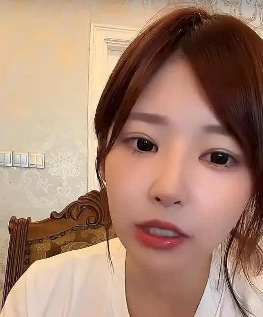 黄一鸣，己卯 壬申 癸卯癸水生于申月，正印当令，月上壬水劫财在旁，日主坐下卯木食