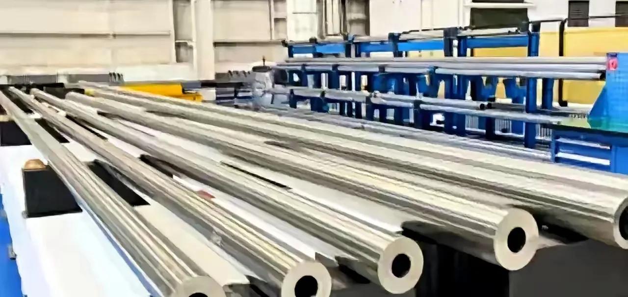 这一回，中国制造真是狠狠出了一口恶气！
内蒙古传来惊天捷报，北重集团耗时13年，