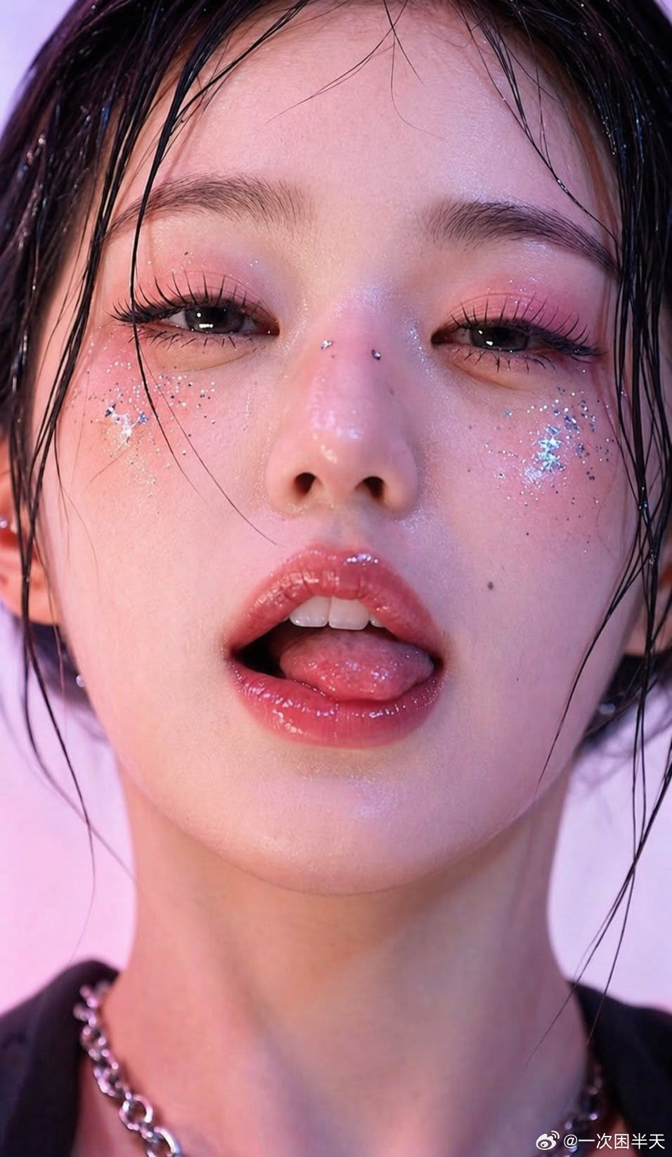 英子 