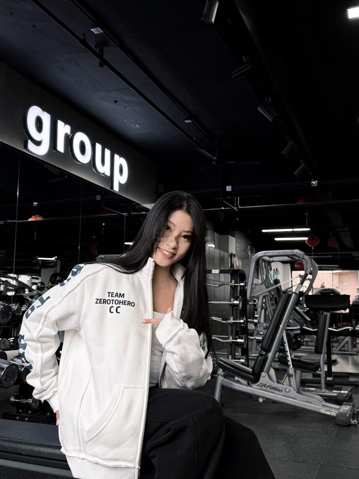 把冰箱腾个位放我大pro姐妹寄的三文鱼排和大馒头