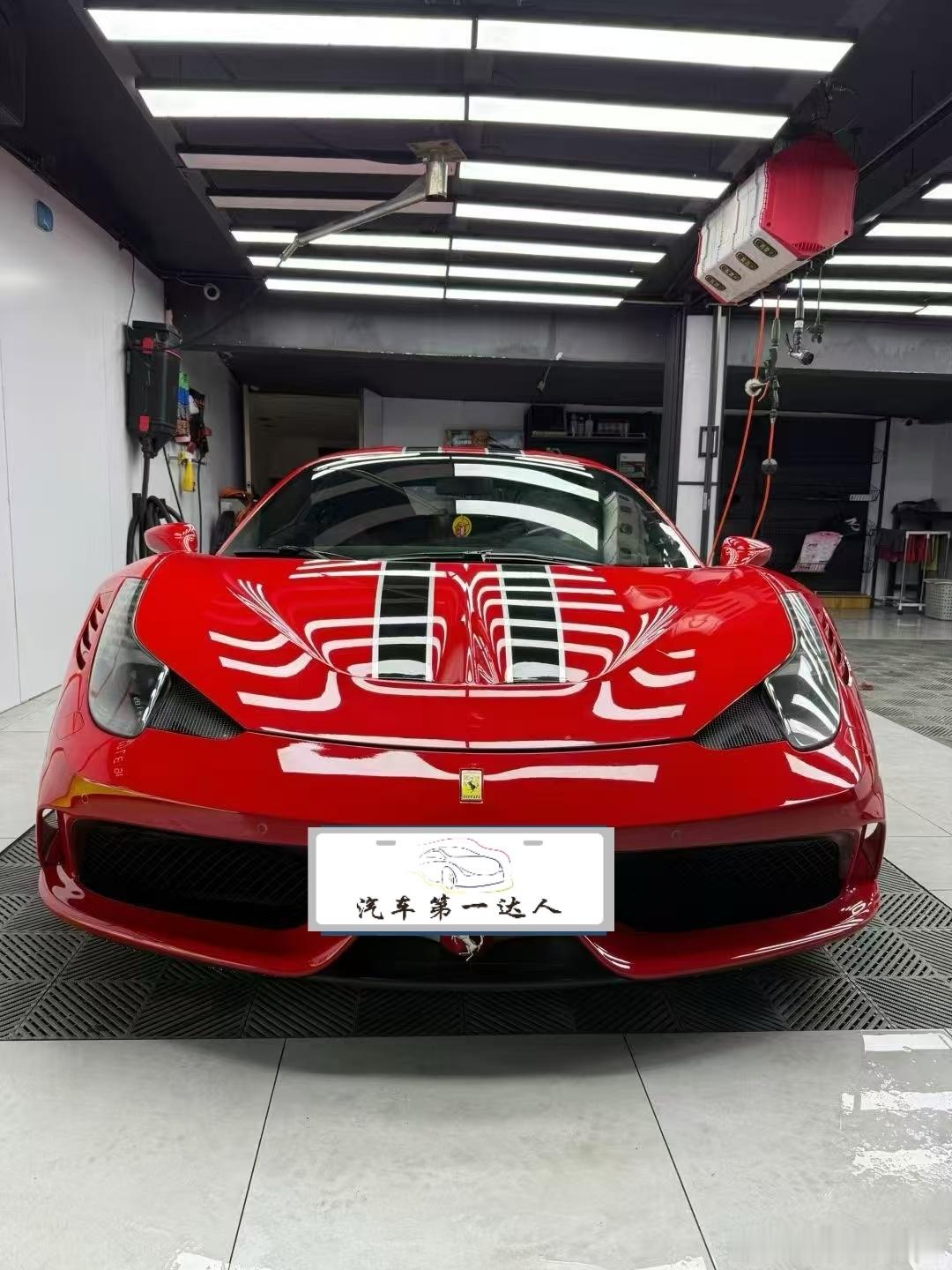 法拉利458 Speciale 赛道版， 配色绝绝子！ 