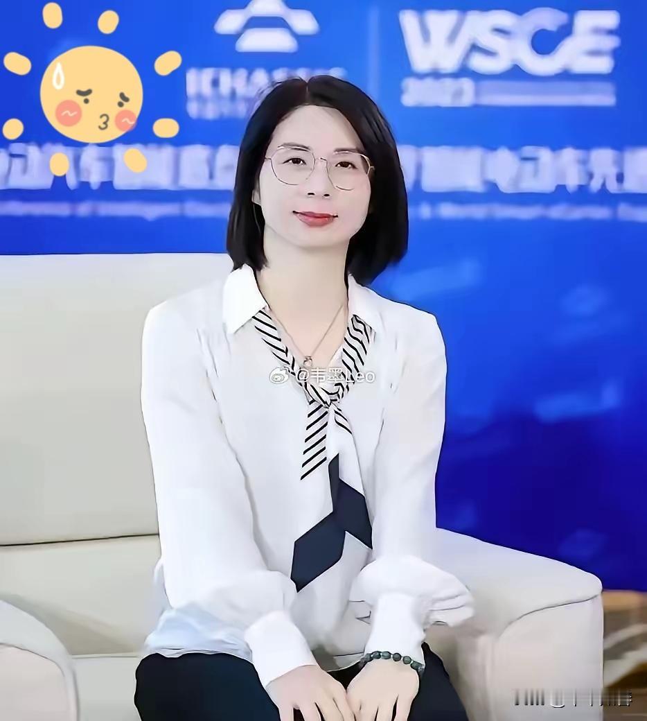 被老板性侵的销售女总监崔丽丽，4月23日开庭了。她直接索赔250多万：光是24个